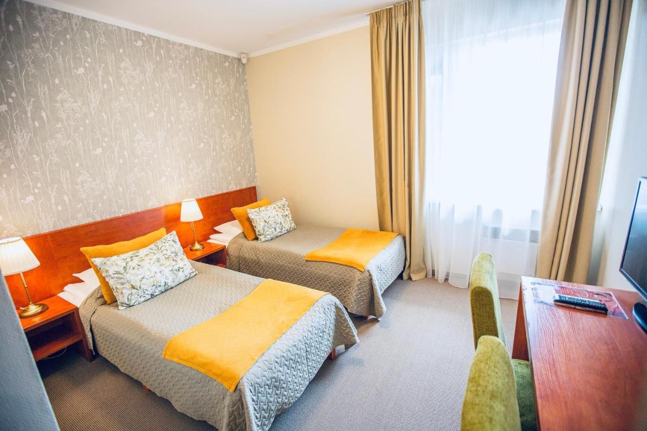 Hotel Zuvedra Ignalina Esterno foto